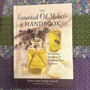 Essential oil makers HANDBOOK